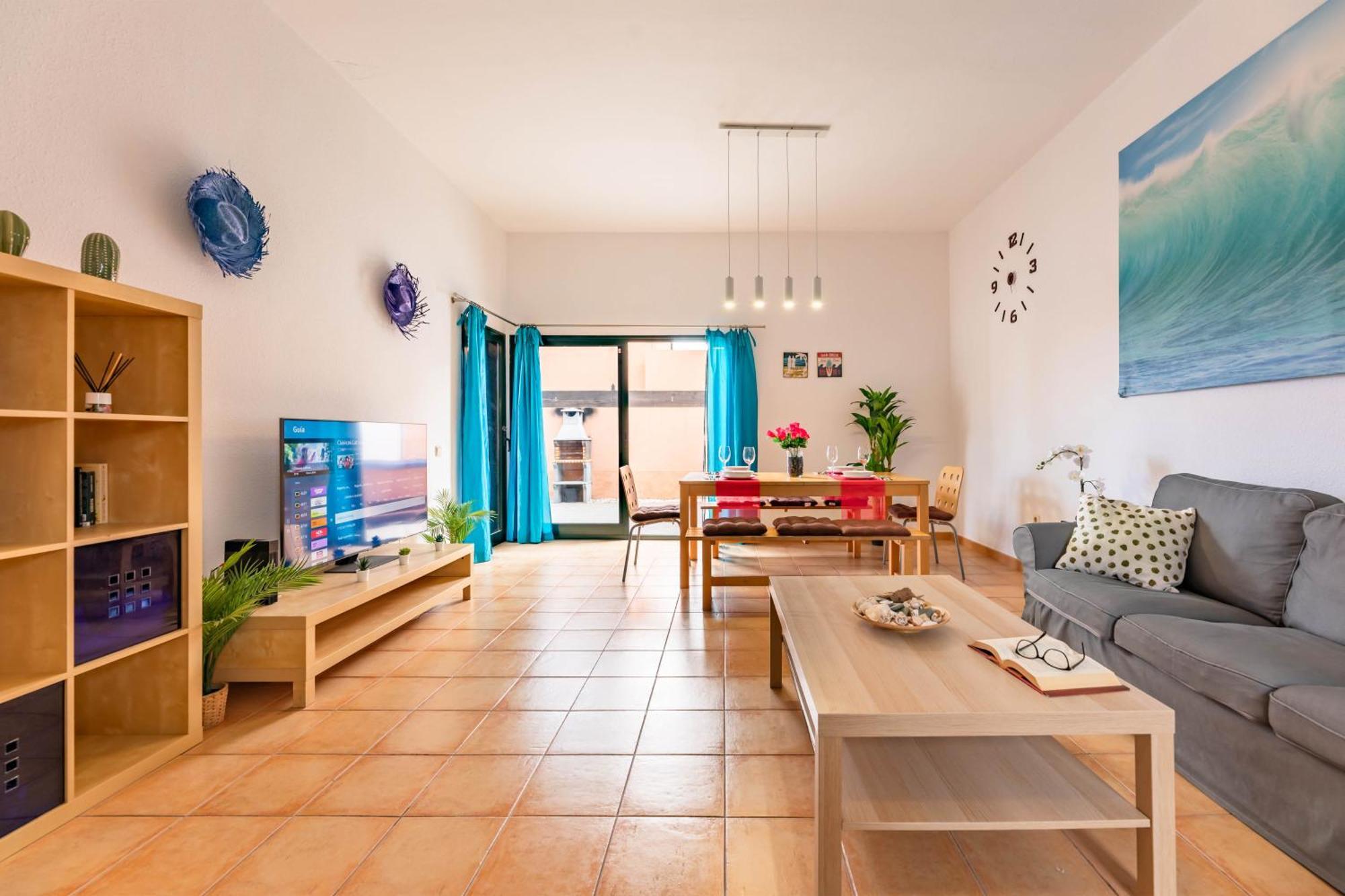 Sunrise Surf House, Big Garden, Hot Tub, Parking, Super-Fast Free Wi-Fi Villa Corralejo Exterior photo