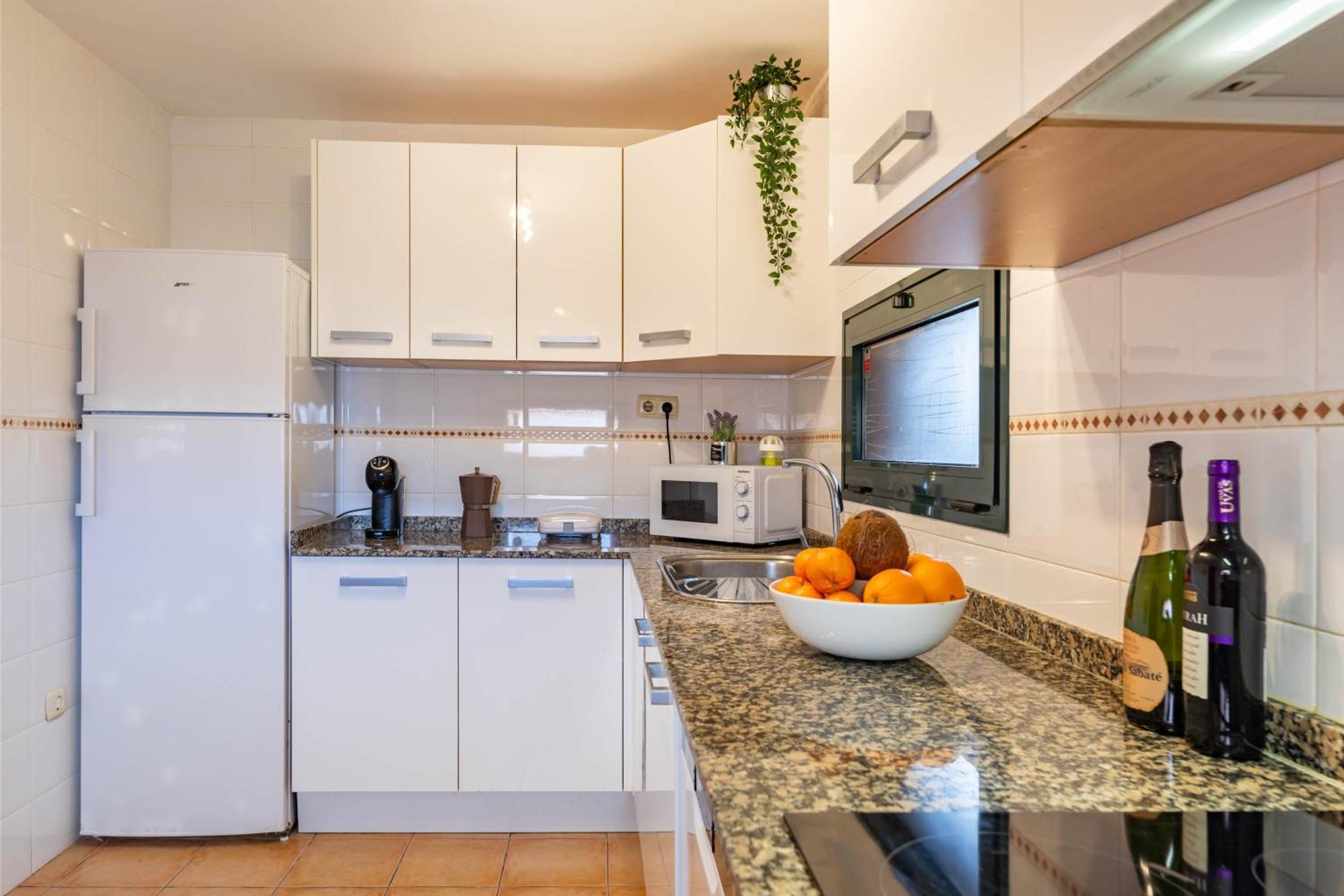 Sunrise Surf House, Big Garden, Hot Tub, Parking, Super-Fast Free Wi-Fi Villa Corralejo Exterior photo
