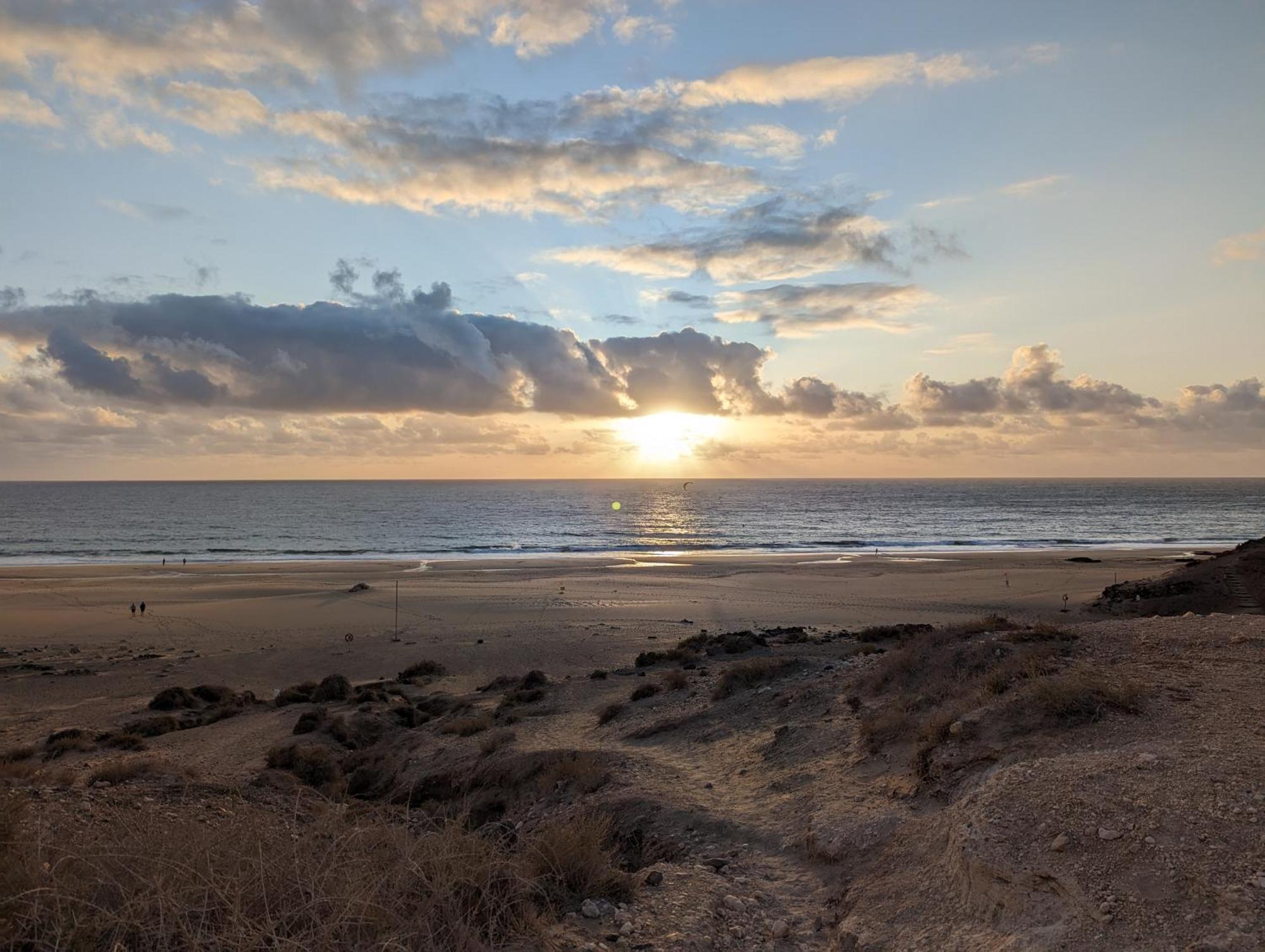Sunrise Surf House, Big Garden, Hot Tub, Parking, Super-Fast Free Wi-Fi Villa Corralejo Exterior photo